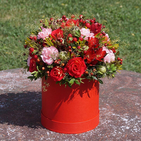 Цветы в коробке Luxury Flowers Лето красное - Фото 1