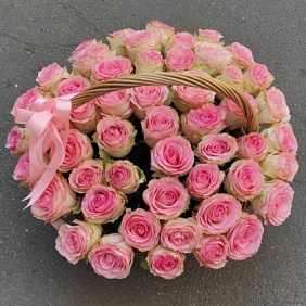 Корзина из 45 Эквадорских роз