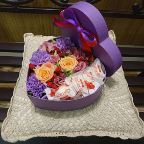Сердце из цветов в коробочке 9