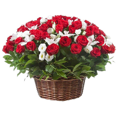 Композиция изысканный комплимент из красных роз в корзине - Фото 1
