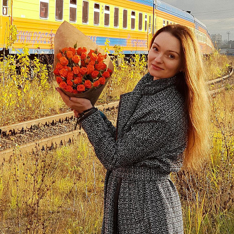 Яркий букет из кустовых роз - Фото 1