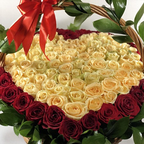 Корзина цветов с сердцем 2