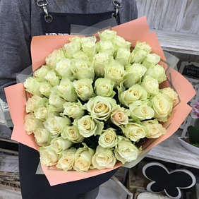 51 белая роза (40 см Кения)