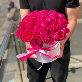 Ароматный букет из роз Pink Floyd (Эквадор) в коробке