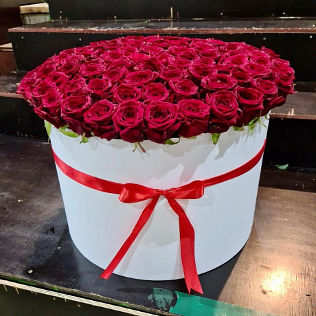 101 красная роза в коробке - Фото 1