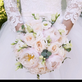 Букет невесты Белые пионы