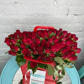 101 роза в сумке №162