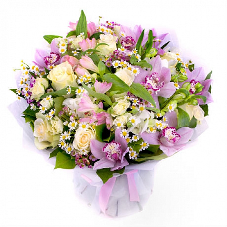 Букет из орхидей, роз, альстромерий и ромашек - Фото 1