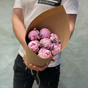 7 нежных пионов с ароматной лавандой в крафтовом кулёчке №2