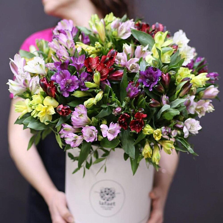 Цветы в коробке «Всплеск счастья» - Фото 1