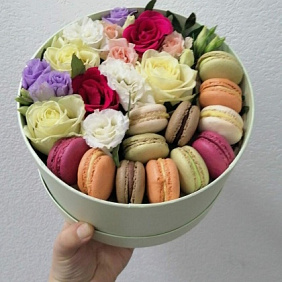 Коробка круглая с печеньем Макарун