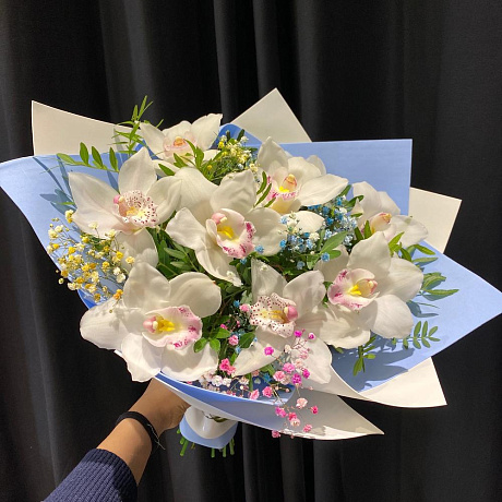 Орхидея в Букете - Фото 1