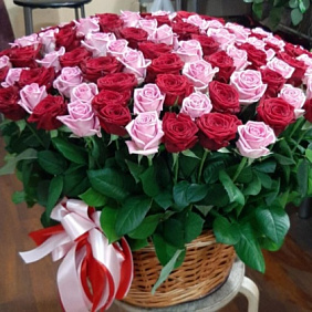 101 роза микс в корзине №163