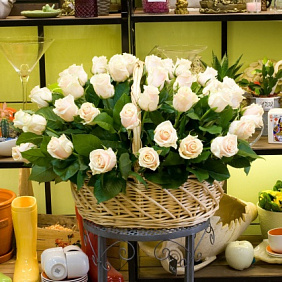 Корзина роз Crema de a crema