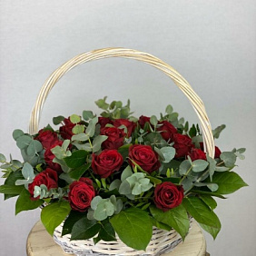 Корзинка счастья с цветами №162
