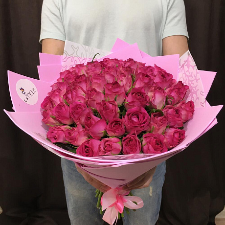 Букет из 51 беломалиновой розы - Фото 1