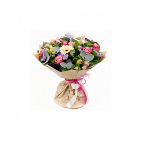 Букет из роз, гербер, статицы и зелени