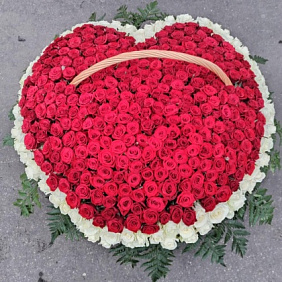 Корзина "Огромная любовь"