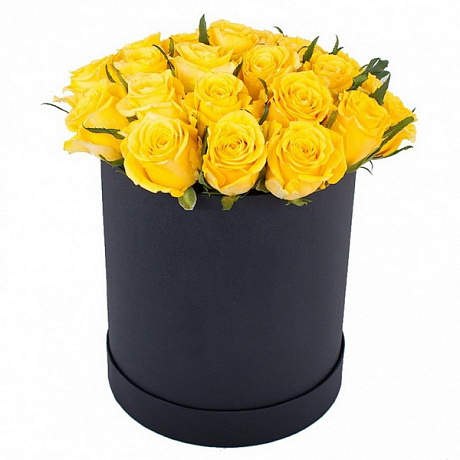 Букет из 35 желтых роз в средней бархатной шляпной коробке - Фото 1