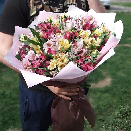 Букет из 29 альстромерий микс №166 - Фото 1