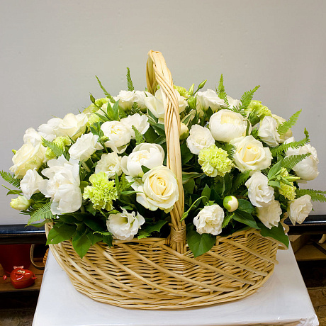 Корзина цветов Баронесса Шредер - Фото 1