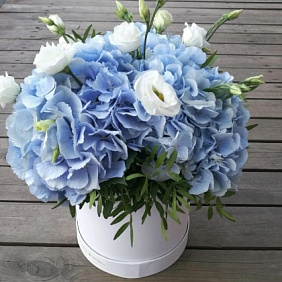 Цветы в коробке №620