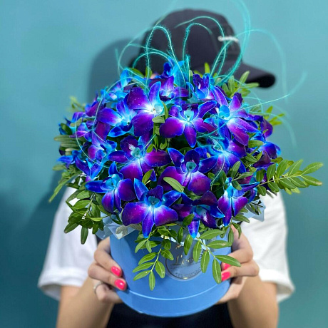 Букет цветов Космос в шляпной коробке №160 - Фото 1