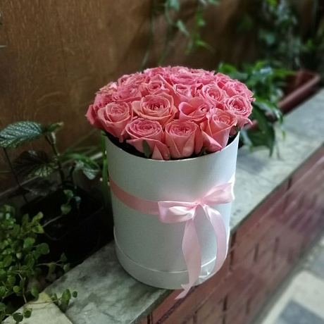 Букет из 19 роз в коробке №163 - Фото 1