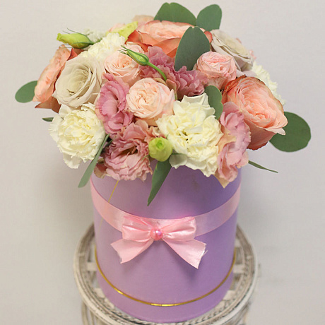 Шляпная коробка с пионовидными розами - Фото 1