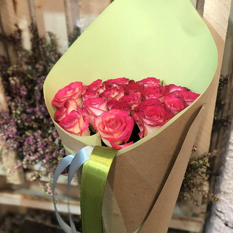 19 роз Свитнесс - Фото 1