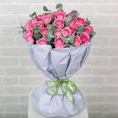Букет цветов Голландские нежные розы 60 см из 31 розовой розы - Фото 1
