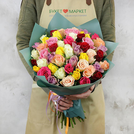 Букет из 51 разноцветных кенийских роз - Фото 1