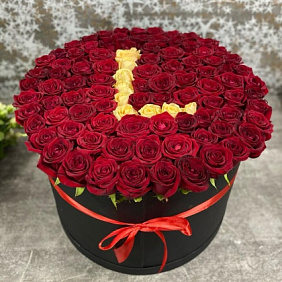 101 роза в коробке №169