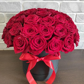 Розы в шляпной коробке №160