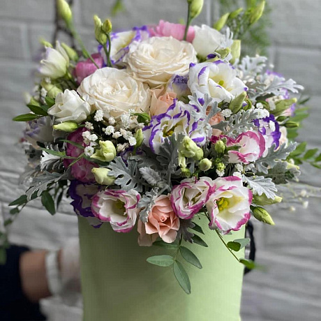 Цветы в коробке (Эустома - 3 шт.) - Фото 1