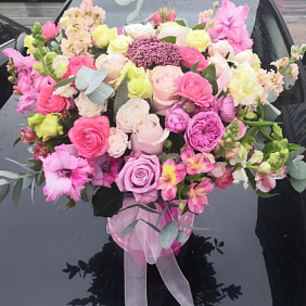 Цветы в коробке (гладиолус)