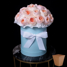 Букет из 25 пионовидных роз №161