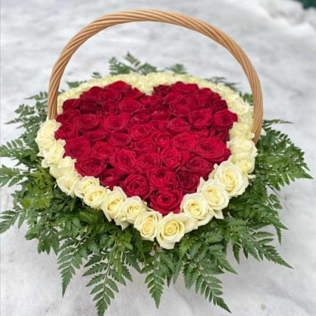 Корзина из 101 розы сердце - Фото 1