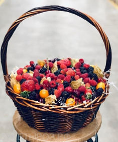 Ягодная корзина Ягодная симфония