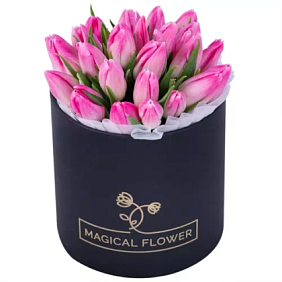 25 розовых тюльпанов в красной коробке шкатулке с рафаэлло №411