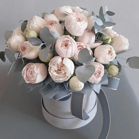 Коробка цветов "Воздушный поцелуй"