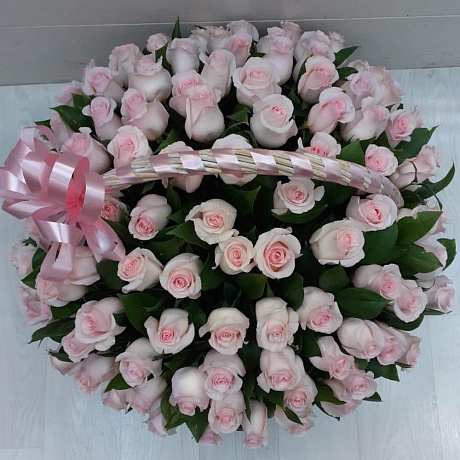 Корзина с цветами 101 Роза (свит ревиваль) - Фото 1