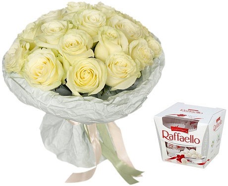 Букет из 21 белой розы 60 см и конфеты Raffaello 150 гр - Фото 1