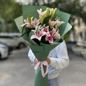 3 лилии
