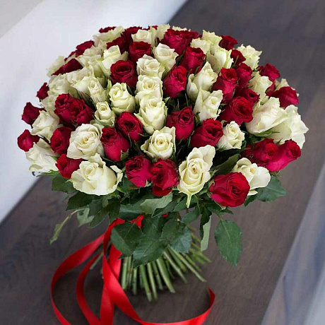 101 роза красно-белая 40 см (Россия) - Фото 1