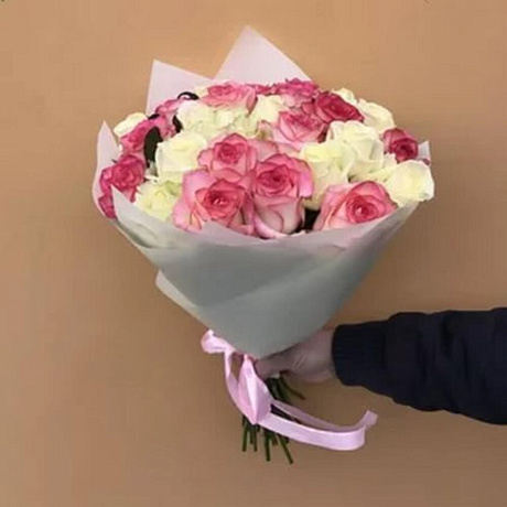 Букет из 25 роз №172 - Фото 1