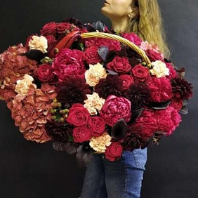 Букет цветов "Passion Up My Sleeve"