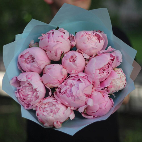 Букет из 11 ароматных розовых пионов - Фото 1