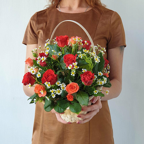 Корзина с розами  Пламя любви - Фото 1