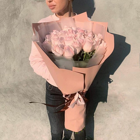 Букет из 21 роза в нежных оттенках - Фото 1